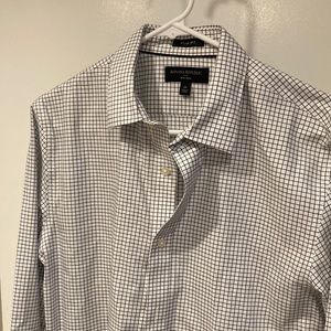 Banana Republic non-iron slim fit shirt. Size M.